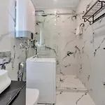 59 Bleu H Center With Freeparking, Ac, And An Extra Large Comfy Bed Apartment *