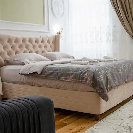 59 Bleu H Center With Freeparking, Ac, And An Extra Large Comfy Bed Appartement *