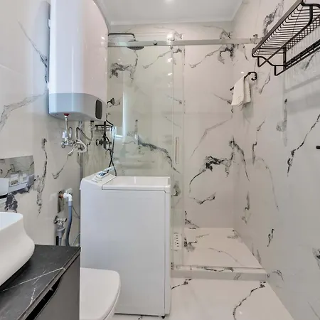 59 Bleu H Center With Freeparking, Ac, And An Extra Large Comfy Bed Apartman *