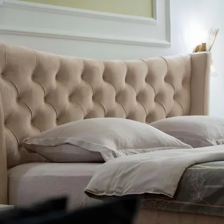 59 Bleu H Center With Freeparking, Ac, And An Extra Large Comfy Bed *