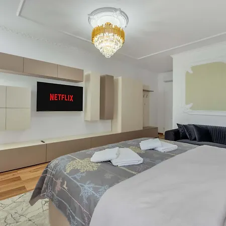 59 Bleu H Center With Freeparking, Ac, And An Extra Large Comfy Bed Kolozsvár