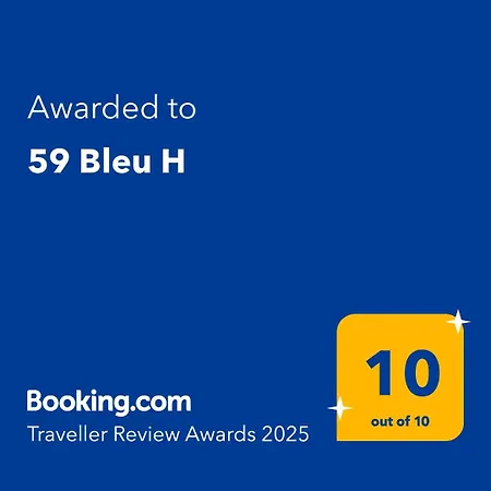 59 Bleu H Center With Freeparking, Ac, And An Extra Large Comfy Bed *