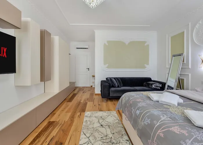 Apartamento 59 Bleu H Center With Freeparking, Ac, And An Extra Large Comfy Bed Cluj-Napoca