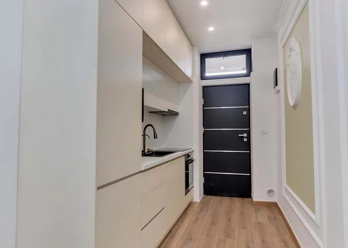 Appartement 59 Bleu H Center With Freeparking, Ac, And An Extra Large Comfy Bed