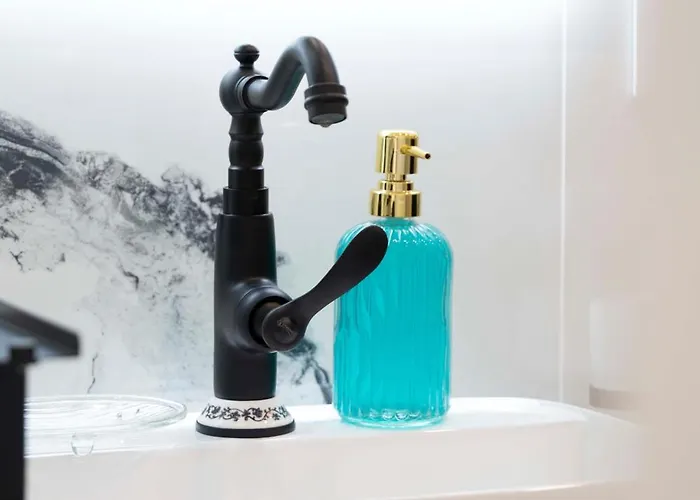 59 Bleu H Center With Freeparking, Ac, And An Extra Large Comfy Bed * Cluj-Napoca