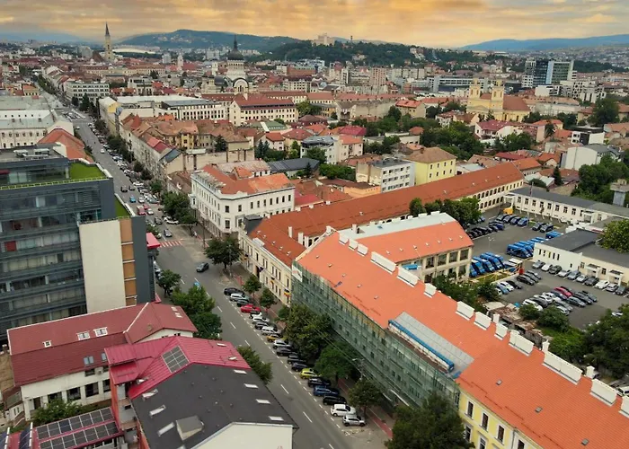 59 Bleu H Center With Freeparking, Ac, And An Extra Large Comfy Bed