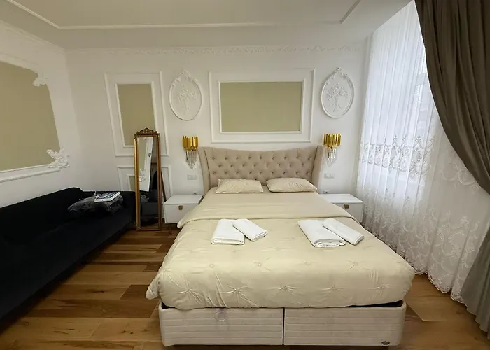 Apartment 59 Bleu H Center With Freeparking, Ac, And An Extra Large Comfy Bed *